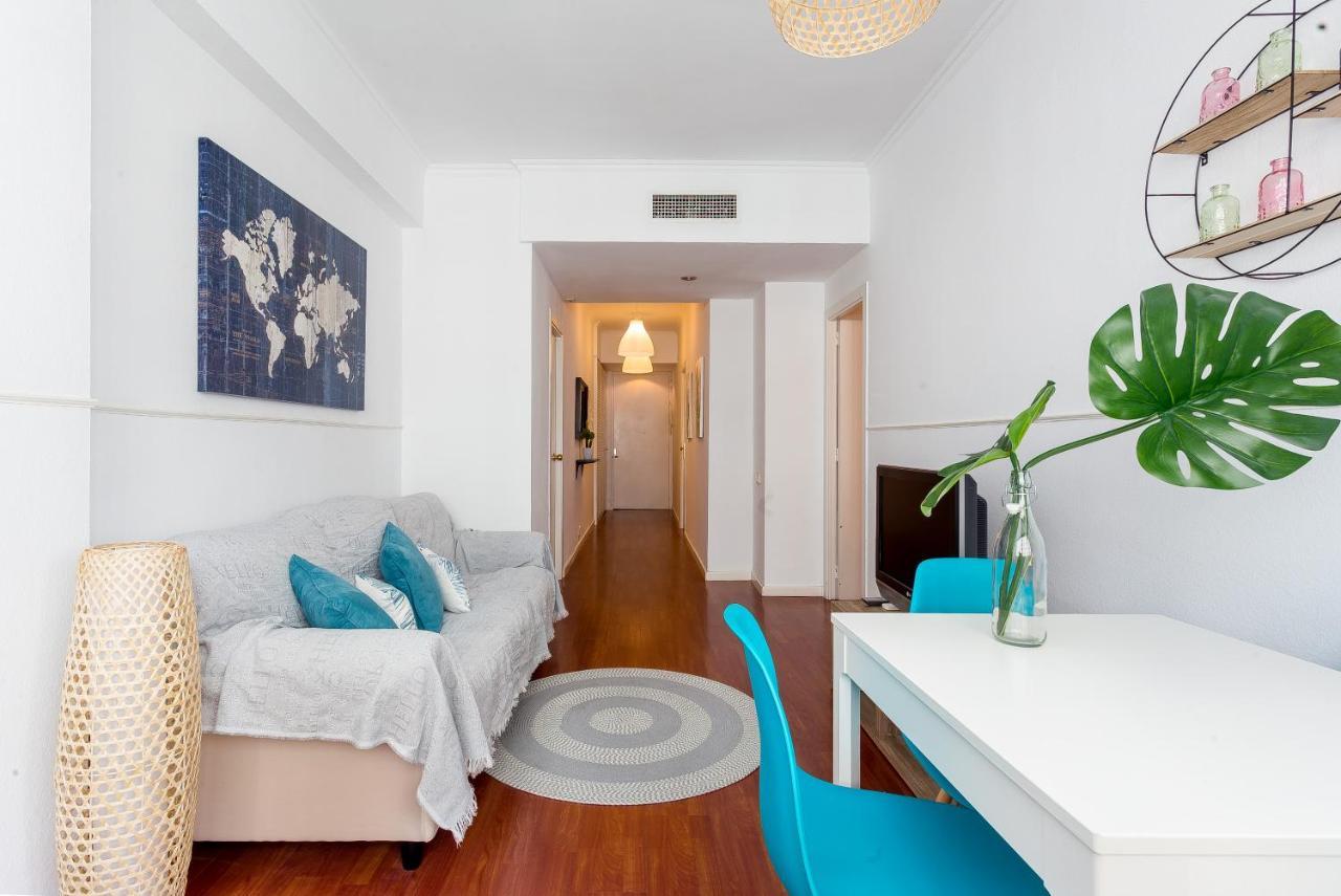 Lodging Apartments Illa Diagonal บาร์เซโลนา ภายนอก รูปภาพ