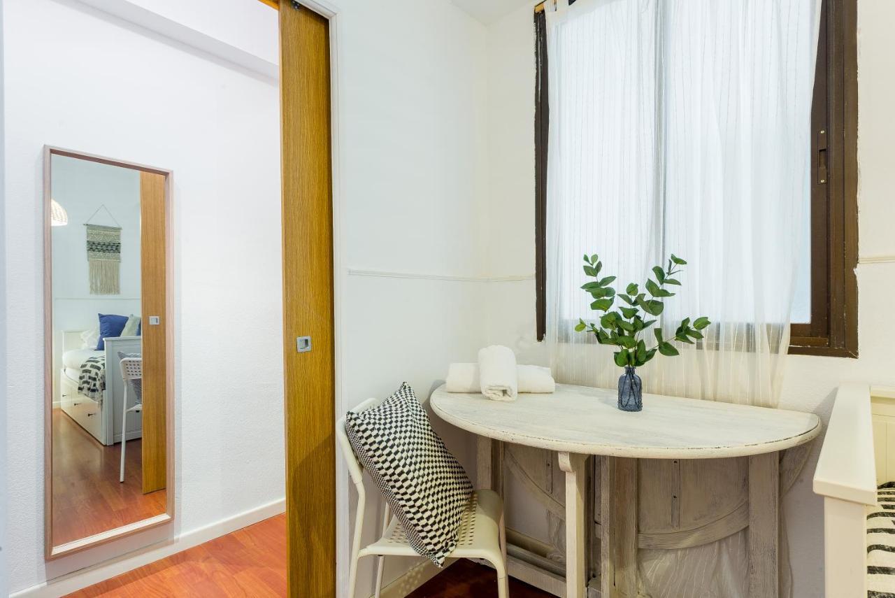 Lodging Apartments Illa Diagonal บาร์เซโลนา ภายนอก รูปภาพ